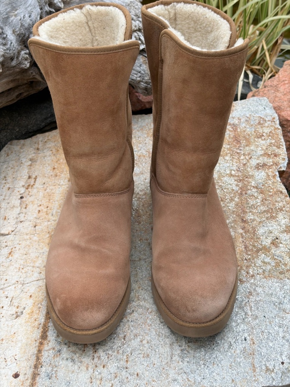 UGG Classic Tall Boots Womens 9.5 Chestnut Sheepskin Suede Winter - Picture 2 of 9
